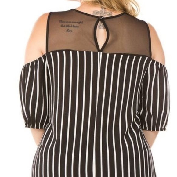 URBANE BELLE Cut Shoulder top - Launch Edit - Picture 3 of 6